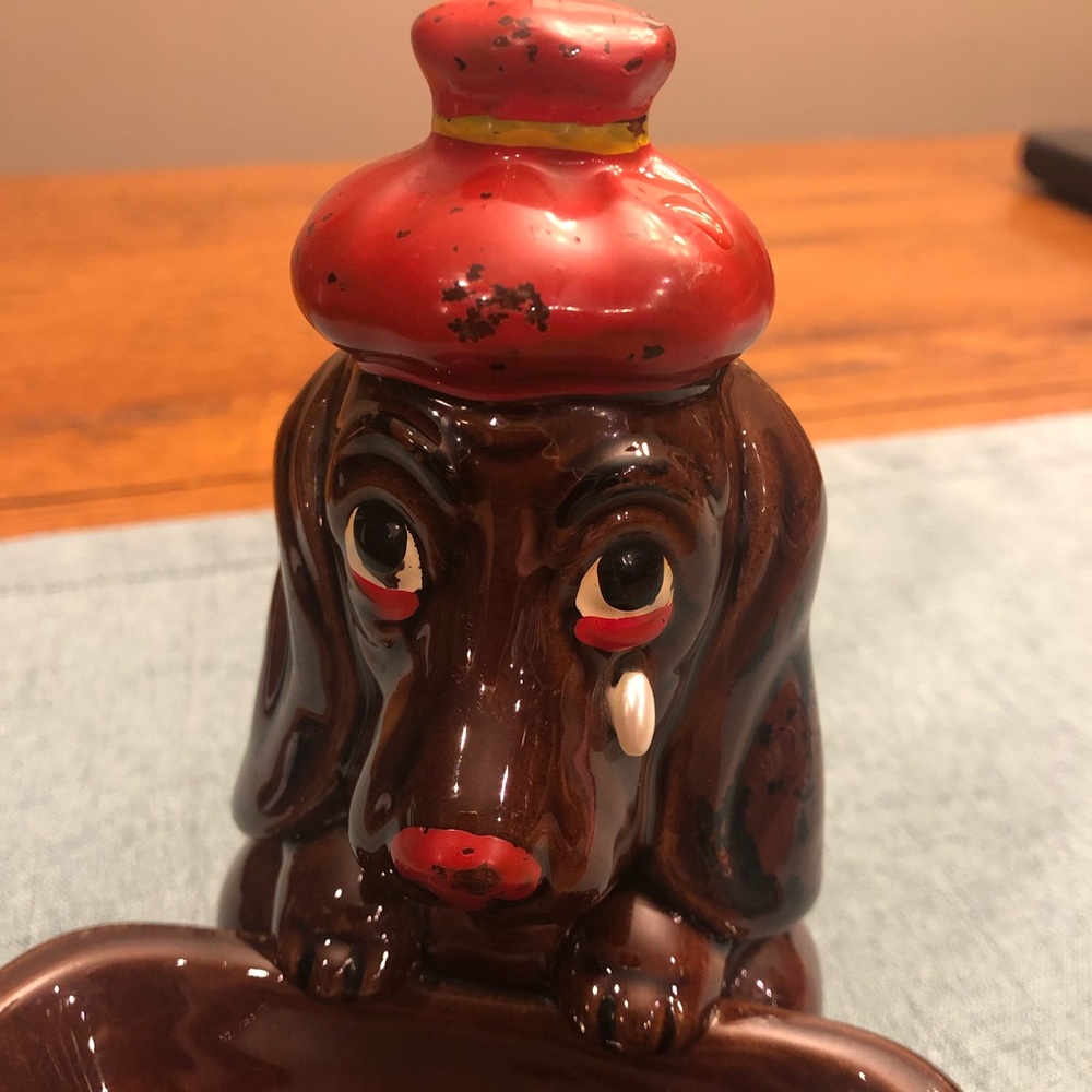 Enesco Redware ceramic crying dog ash tray vintage